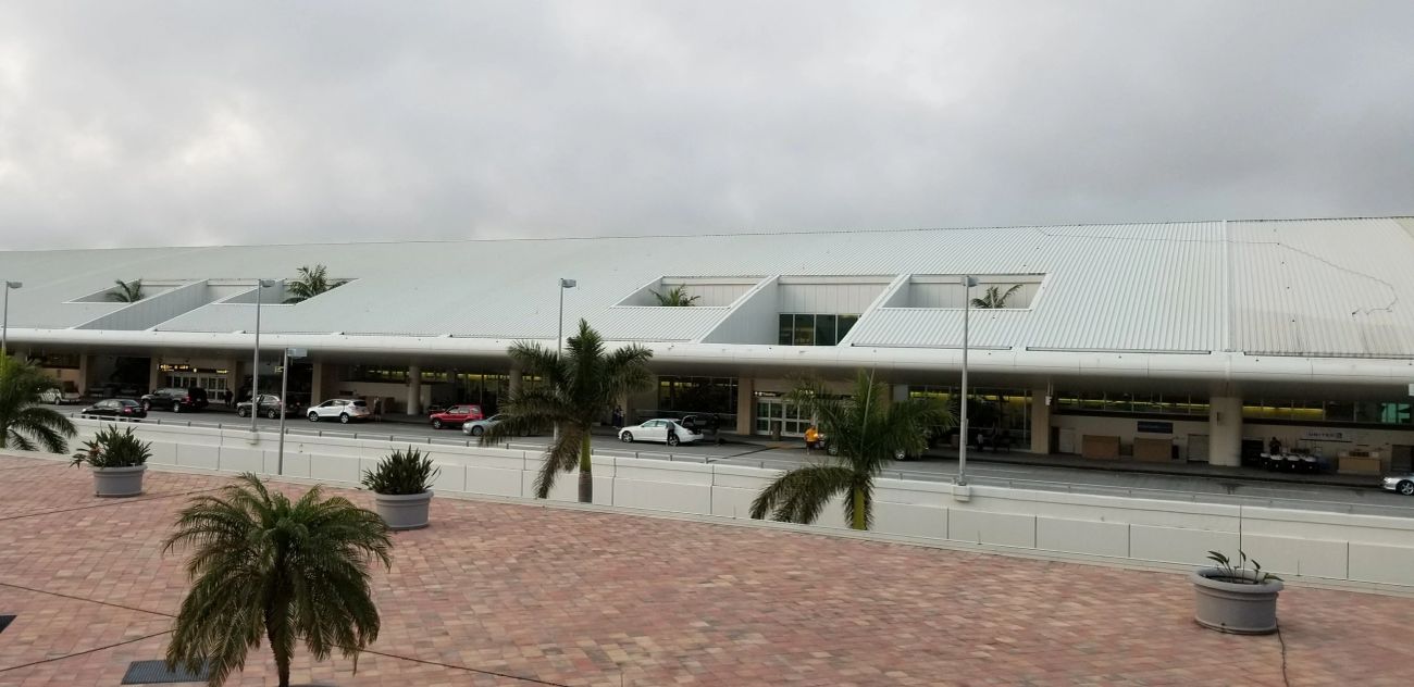 Airport terminal building commercial pressure washing project